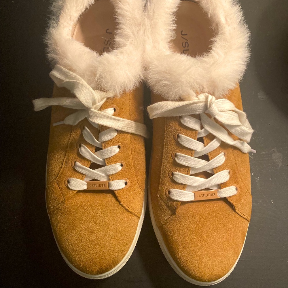 J/SLIDES Woman’s Mellia lace up sneakers. Very good condition Size 10.